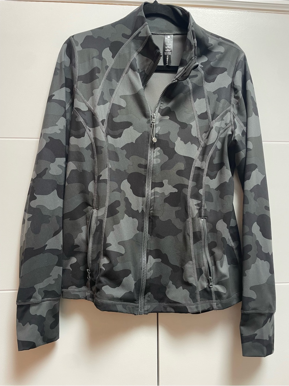 Yogalicious Lux green gray camo jacket Sz L Women’s